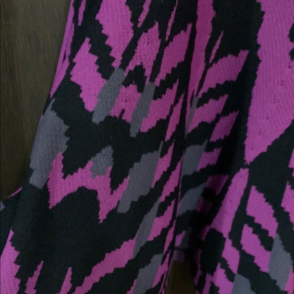 *3/$30* Torrid Vibrant Purple and Black Skater Sweater Skirt size 2 - Picture 3 of 6